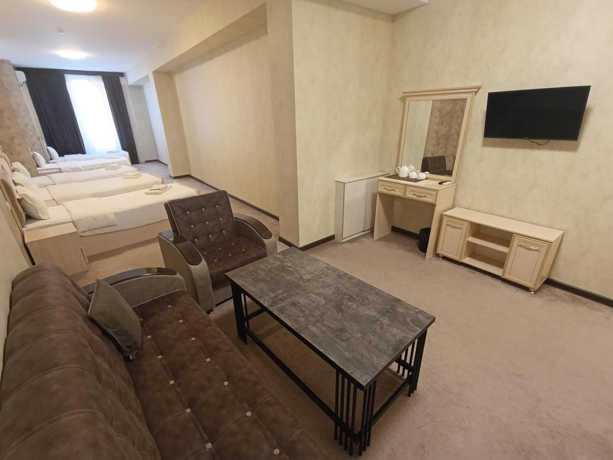 Grand Karavan Hotel Tasjkent Eksteriør bilde